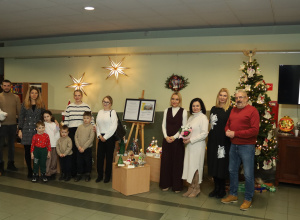 Świąteczne stroiki- wystawa w Miejskiej i Powiatowej Bibliotece Publicznej