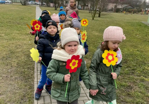 Dzieci witają wiosnę